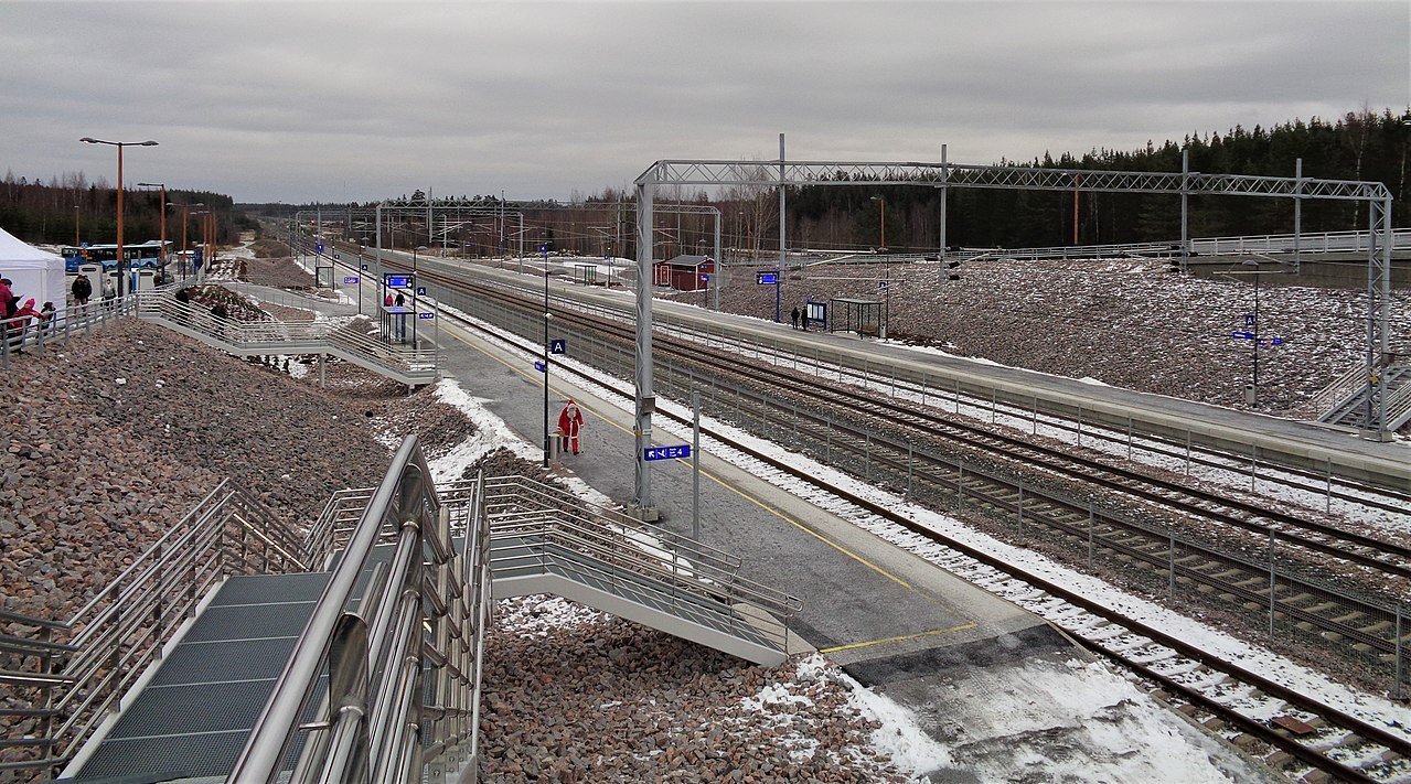 Hennan rautatieasema pysäköinti ja laituri